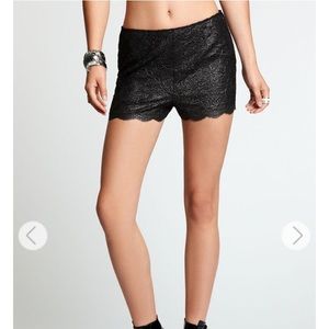 Nwot guess foil lace shorts 4